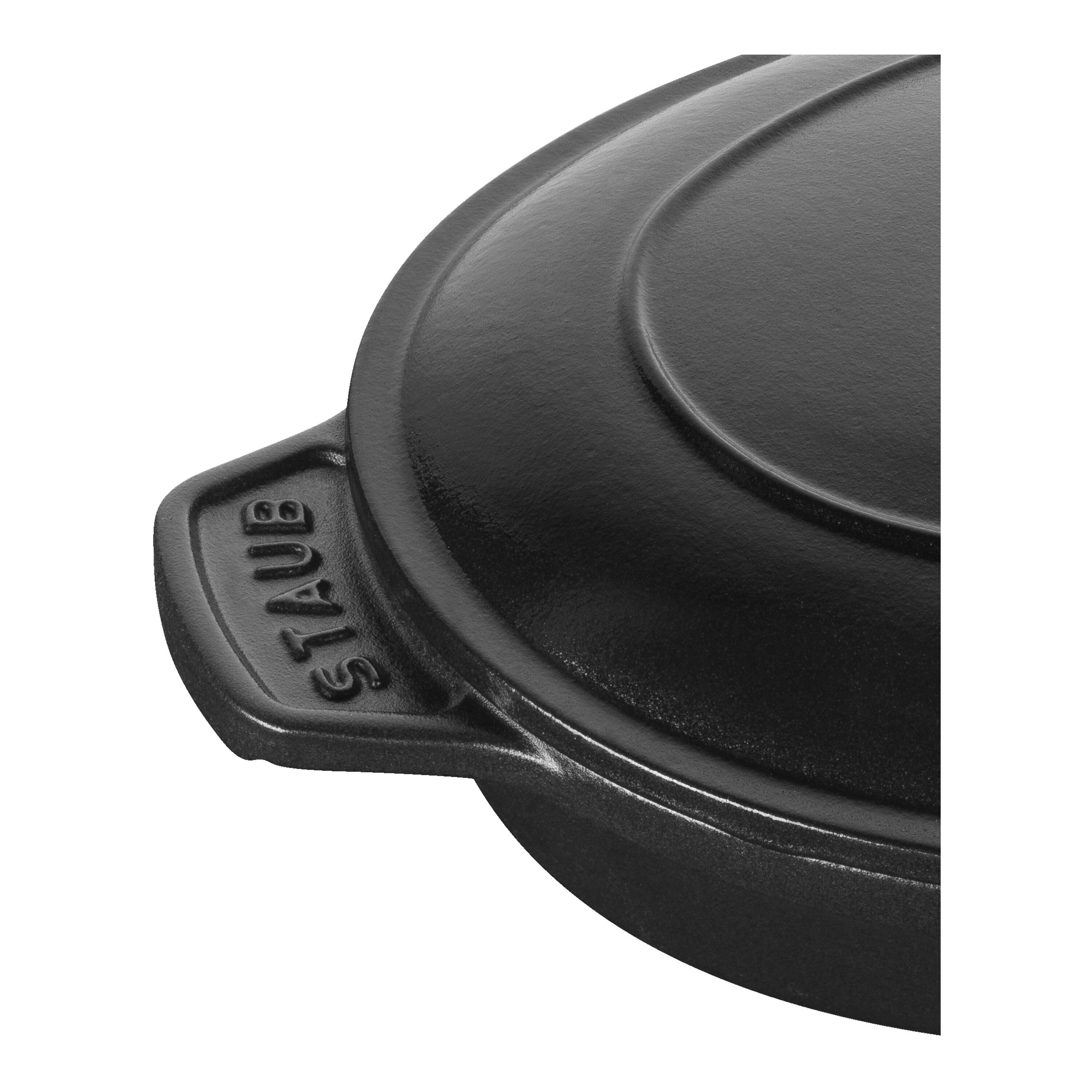Staub Oven dish with lid | cast iron